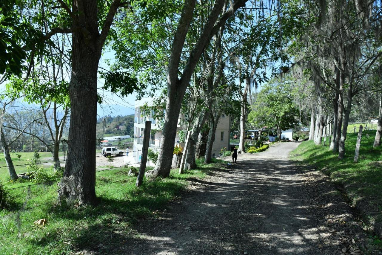 Cucuate Hospedaje Choachi Bagian luar foto