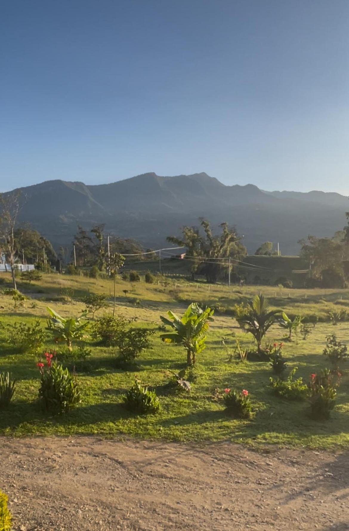 Cucuate Hospedaje Choachi Bagian luar foto